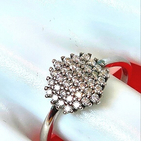 925 Sterling Silver Ring Sz 7 with Moissanite Gemstones - Picture 6 of 12